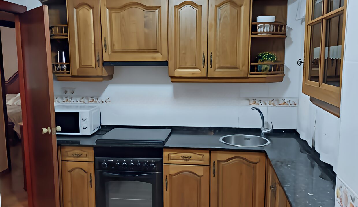 1189478664_smooth_8k_6148x8192_2pass_photo_2024-08-24_09-12-07_moreDetail_8k_6148x8192_2pass_photo - copia